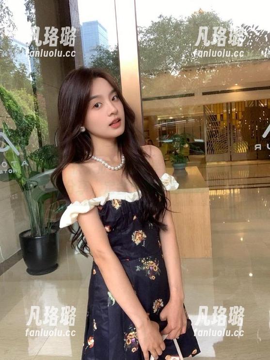 尤果网 - 快来欣赏球球学妹的精彩写真套图分享，定会惊艳你的视野！