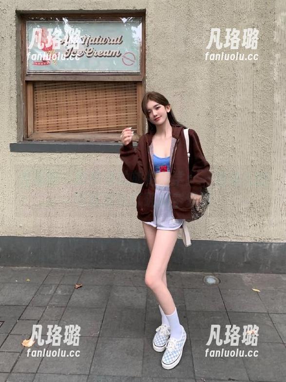 尤果网 - 陈雅漫的旗袍美学：一组动人的写真图包打破时空界限