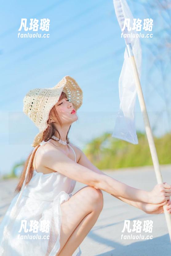 尤果网 - 美女博主雯雯空姐写真福利，带你领略极致的优雅与魅力