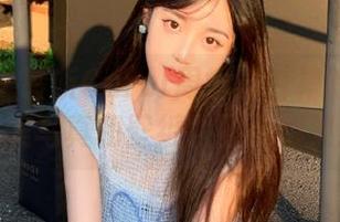 尤蜜荟 – 聆听Carol周妍希白裙的故事：精美写真和壁纸唤醒无限灵感