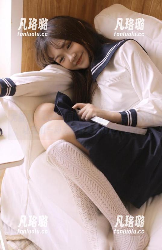 尤蜜荟-Carol周妍希 尤蜜荟 - Carol周妍希全套清纯写真作品:让我们一同走进那美好而纯粹的瞬间
