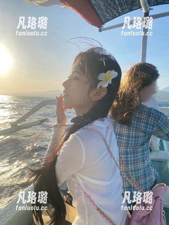 尤蜜荟 - 梦幻泳装尽在妲己_Toxic全套写真，轻松享受夏日的清凉与欢愉！