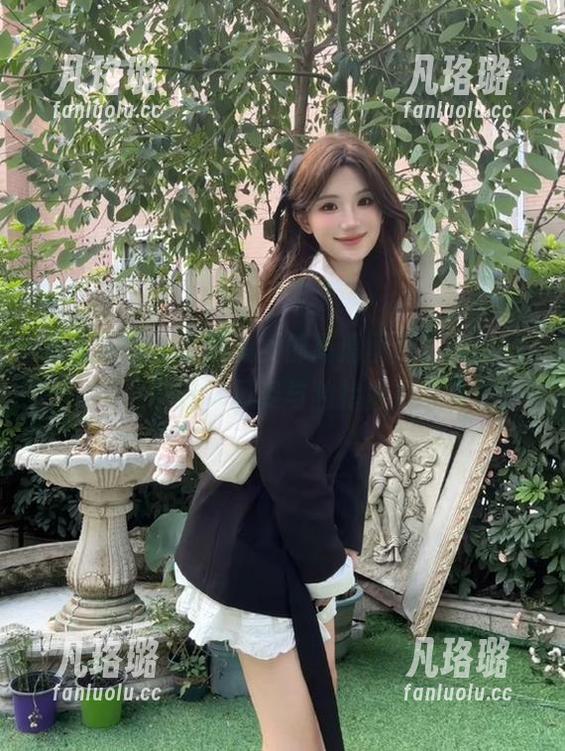 异思趣向 - 小六兔女郎高清图库，欣赏她的迷人风姿与独特魅力