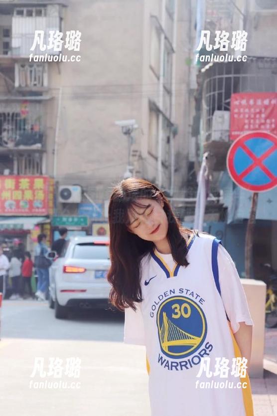 张思允 微密圈 - 在图库翻滚的‘烈焰玫瑰房车’,张思允作品让我对比自我感到无地自容