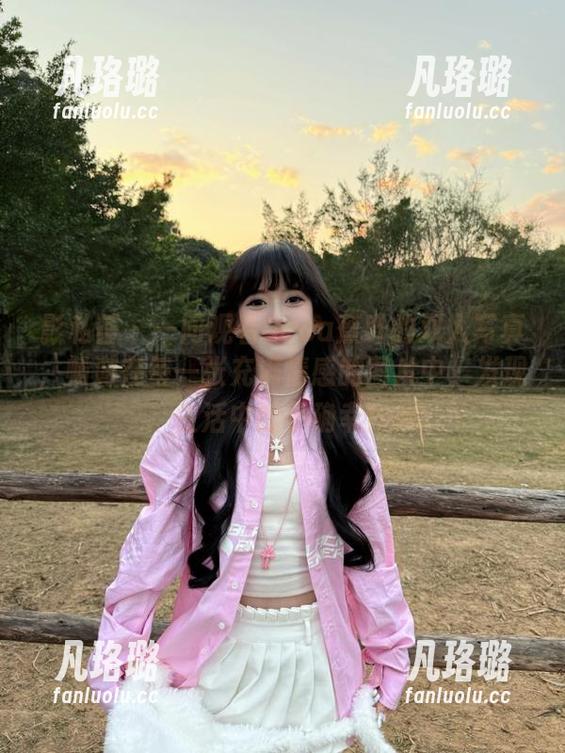 影私荟 - 一同观看Gaea蕉叶的双人写真，畅游在每一张充满情感的图片中，发现生活中的小确幸！