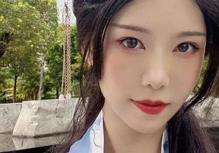 不怕冷！免费观赏抖娘利世丝袜图册，温暖你的心灵！