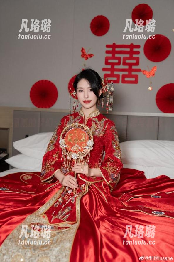 细腻的梦幻：无圣光抖娘利世白裙写真合集，感受每一帧的唯美
