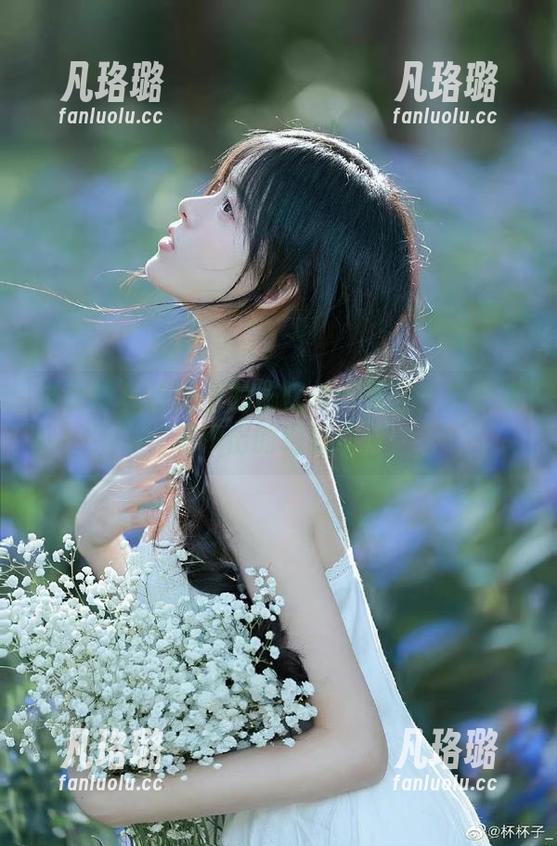 推女神 - 原图中的施忆佳：无圣光与剧情交织出的绝美瞬间