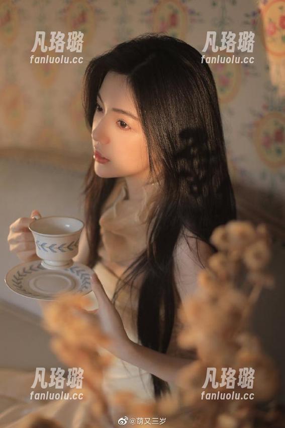 推女神-梦娜Vanessa 推女神 - 梦娜Vanessa高跟鞋写真全集:原图带你走进她的梦幻世界!
