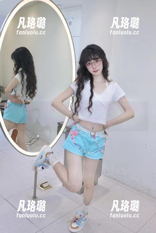 提袜少女 微密圈 - 提袜少女内衣写真图包,带你领略别样的青春甜美气息