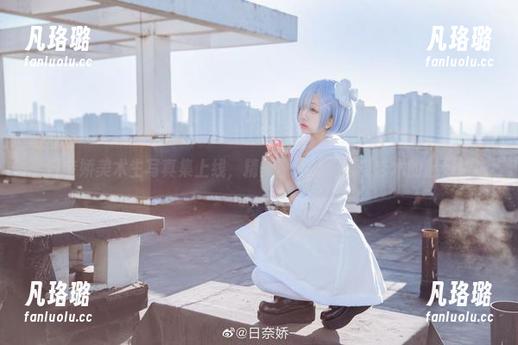 日奈娇美术生写真集上线，精美原图让你感受艺术的魅力！
