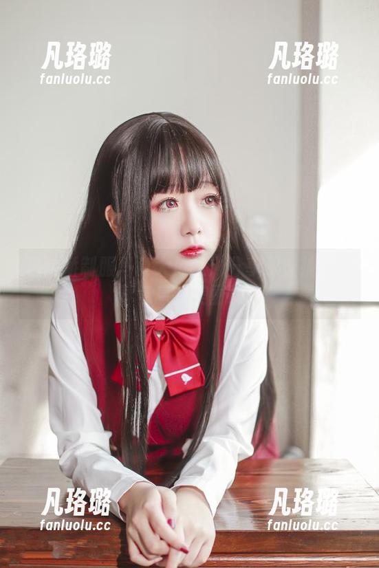 日奈娇 日奈娇制服写真大放送:分享那些捕捉青春气息的美丽瞬间