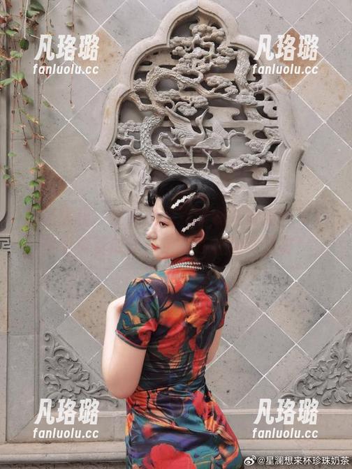 超强福利，星澜是澜澜叫澜妹呀清纯写真图包免费放送，定制你的视觉盛宴！