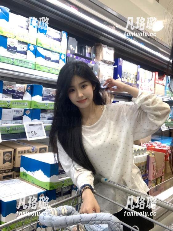星颜社 - 潘思沁带来时尚女孩写真，高清画质展现独特的个人魅力与风格