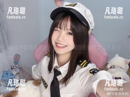 浴室中的星黛鹿鹿i：最美写真美图合集带你领略魅力