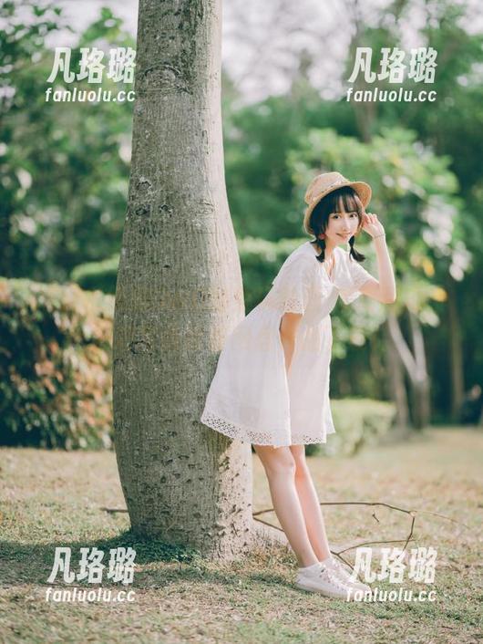 探索木绵绵OwO的兔玩映画-草莓甜心，精彩写真尽在网盘作品下载！