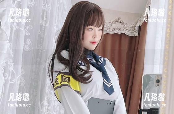 杏子夫人制服写真精选图集，迷人瞬间唤醒你的视觉享受