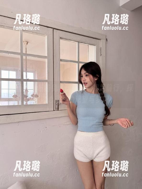 果团网 - 酸酱兔私房图包：裸足前行，探索内心深处的渴望与梦想