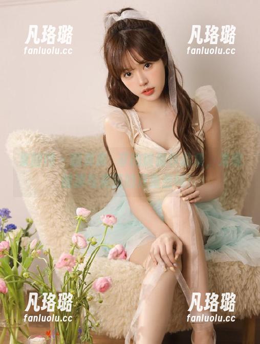 果团网-龚玥菲 果团网 - 翻页龚玥菲的瑜伽作品集,发现健康与美丽的双重密码!