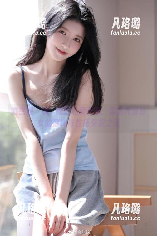 微密圈 - 桃沢樱呀私房图集：重温纯情修女的清纯与性感交织之美