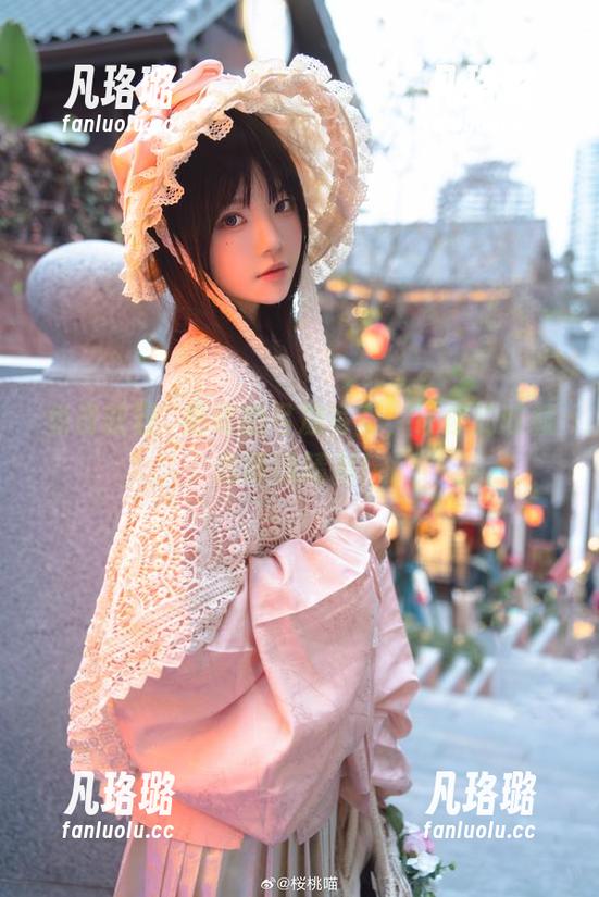 免费获取桜桃喵的弓凛写真，让你的收藏库再添精彩！