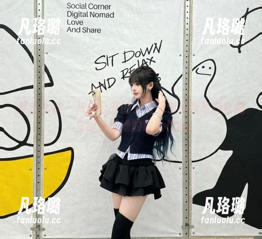 梦丝女神 - 从未公开的宁夏天使免费写真套图，立即获取她的动人作品！
