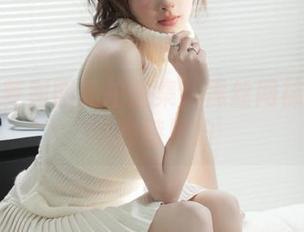 探索森萝财团私拍图集：黑丝网袜免女郎的独特风韵