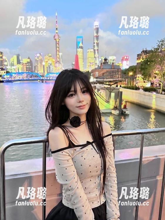 模范学院 - SiByl李思宁御姐主题图包，丰富资源助你捕捉美丽瞬间！
