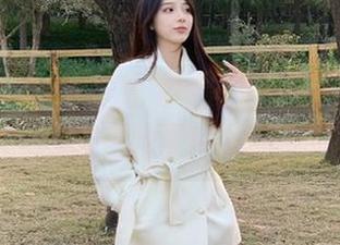 模范学院 – 一起欣赏徐微微mia修女的最新原图，发现她背后的无限故事！