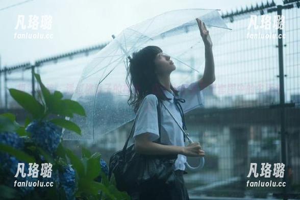 模范学院 - 透过桃香子的视角，感受牛仔裤写真套图中的生活态度
