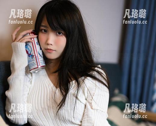 “汪知子”奶牛写真，图库里的小清新，笑容能治愈一切