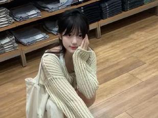 爱蜜社 – 美图精选：探秘Winki丝姬红裙之美，她的优雅造型让人倾心
