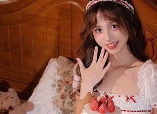 爱蜜社 – 不容错过的小狐狸Sica丝袜写真，现已开放免费下载安装，快来欣赏吧！