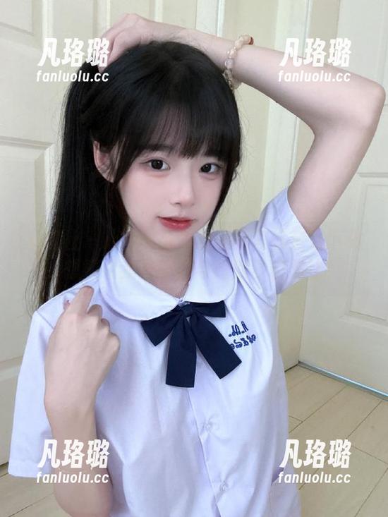 爱蜜社 - 心妍小公主双马尾写真全套下载，想看看我的平凡与她的梦幻对比！