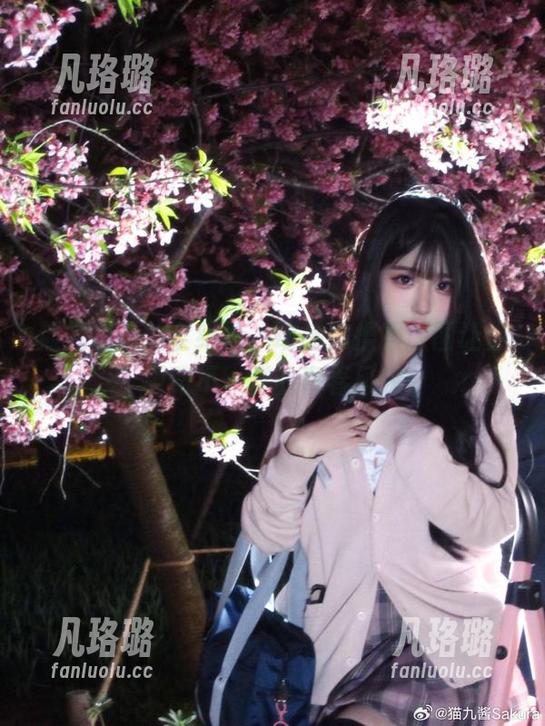 猫九酱私拍全纪录，动感体操服原图让你领略不一样的青春风采