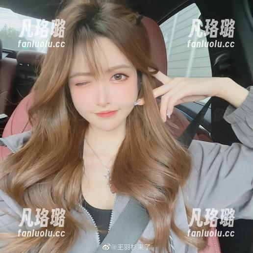 王羽杉 魅力四射的王羽杉镂空美图图集,带你走进她的艺术人生
