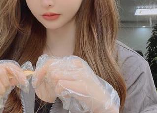 王羽杉制服写真精彩合集：展现她不可思议的时尚才华与风采
