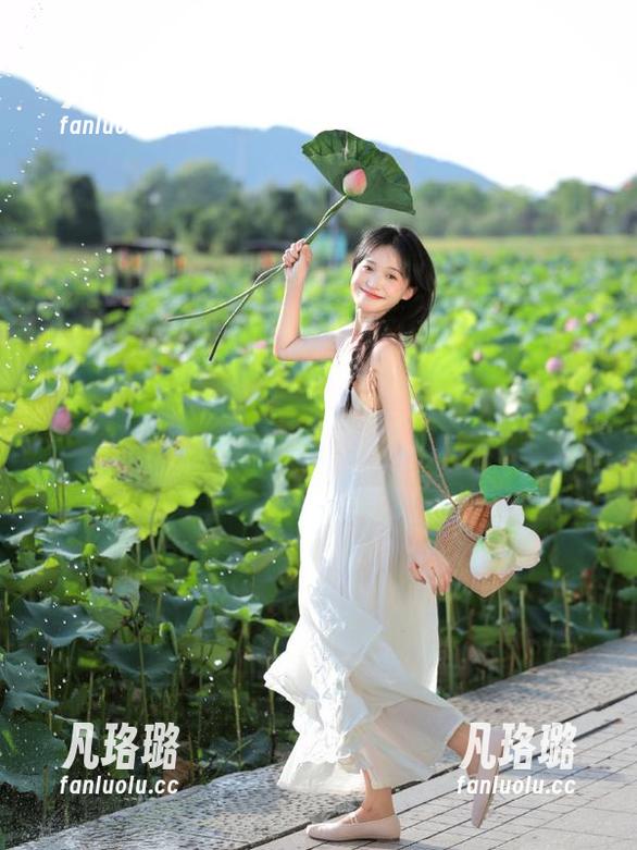 白莉爱吃巧克力盛情献上全套作品，原图带你走进原理猪和女仆的奇幻世界