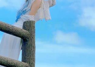 爱在瞬间：百合欧皇子带你领略艾莲·乔写真合集图片的美丽
