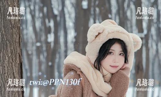 打开皮皮奶可可爱了啦的万圣节女巫写真世界，惊艳原图与图片全收录