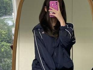 眼酱大魔王w惊艳呈现，绝美脚部私拍资源爆料