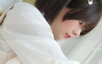 解锁眼酱大魔王w的全套写真，补丁黑丝与裸足兽耳的完美表现