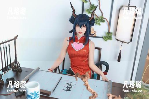 神楽坂真冬 体验高清写真集《神楽坂真冬望眼欲穿》,每一张都是她与光影交织的精彩瞬息!