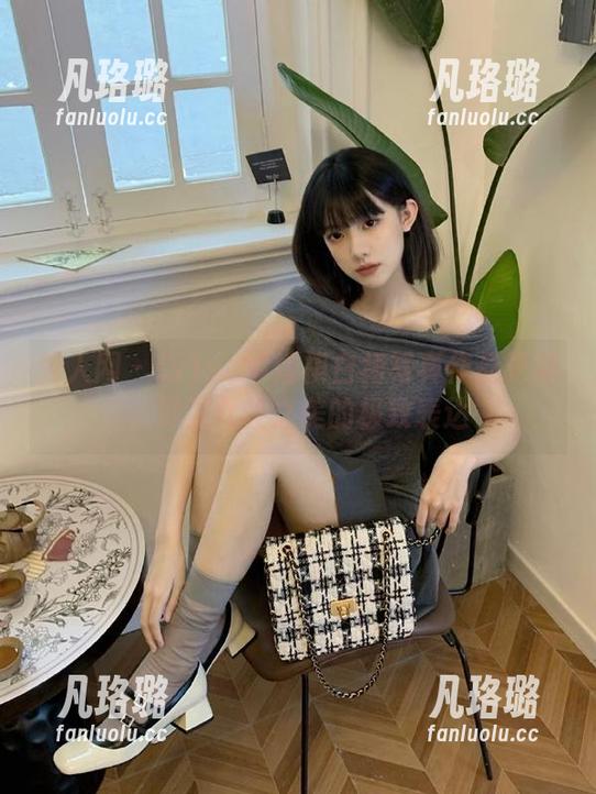秀人网 - Cris_卓娅祺白裙写真作品更新，尽显女性之美的极致表达