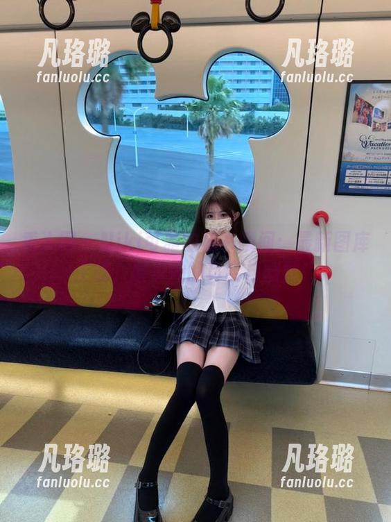 秀人网-Niki可雅 秀人网 - Niki可雅的秘书瞬间:最新图库上线,展示她的真实与幽默!