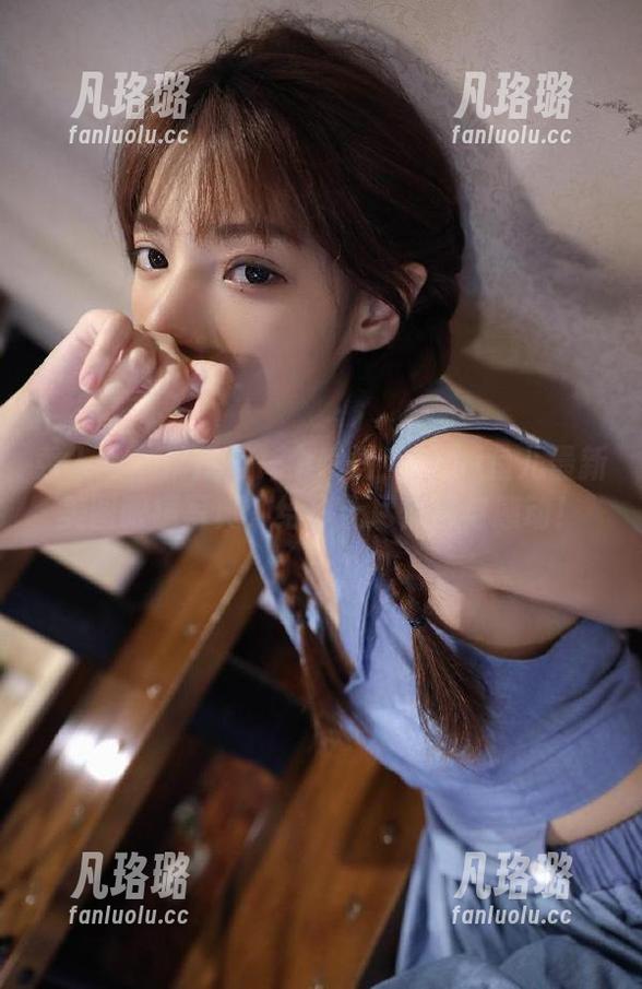 秀人网-Yuki鱼儿 秀人网 - 捕捉每一个瞬间!Yuki鱼儿最新美图眼镜写真,给你无尽惊喜与感动!