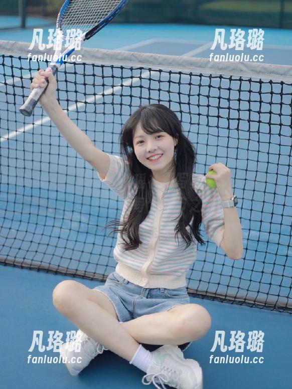 秀人网 - 超美区静瑶礼服写真原图大赏，图册展示每个细节之美