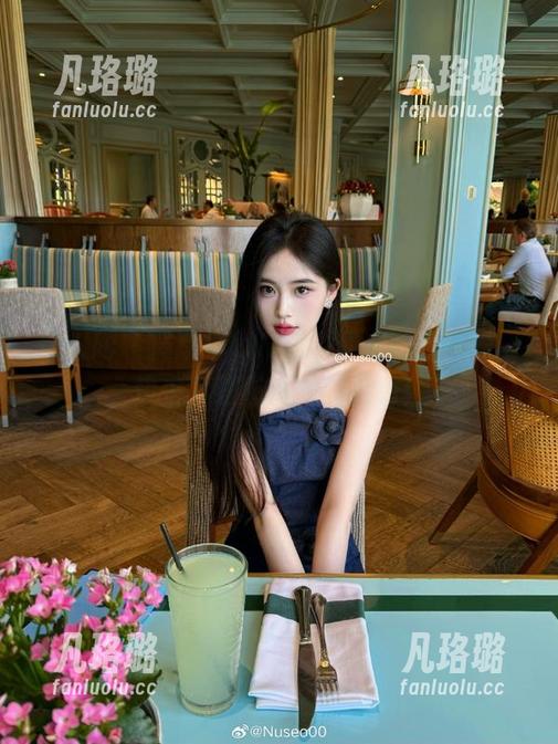 秀人网 - 周琰琳LIN奶牛精选图包上线，快来下载感受她的魅力！