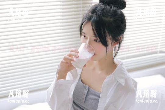 秀人网-唐安琪 秀人网 - 唐安琪红裙写真作品,免费获取美丽的照片,展示你的独特风采