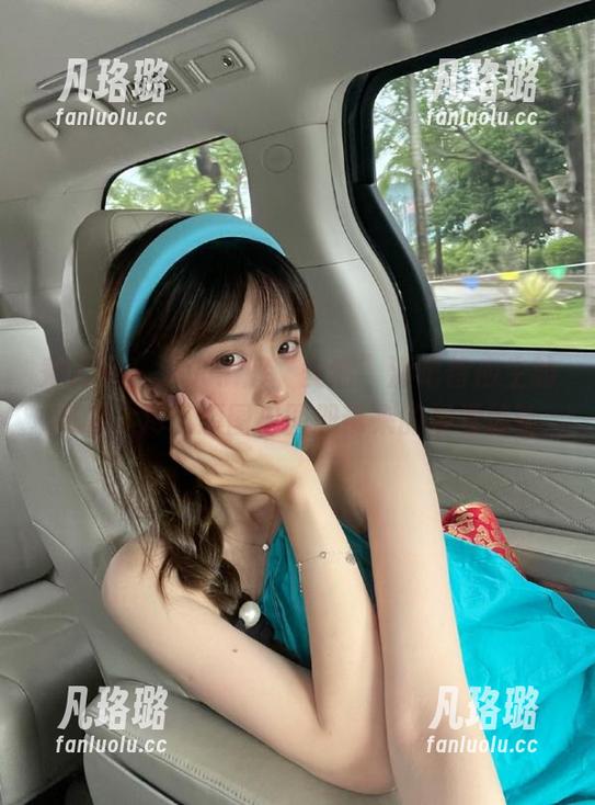 秀人网-安然 秀人网 - 深入了解“安然”酒吧侍应生的风采,尽览原图与图册带来的视觉体验